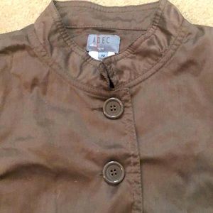 Women’s chocolate lightweight shirt-jacket